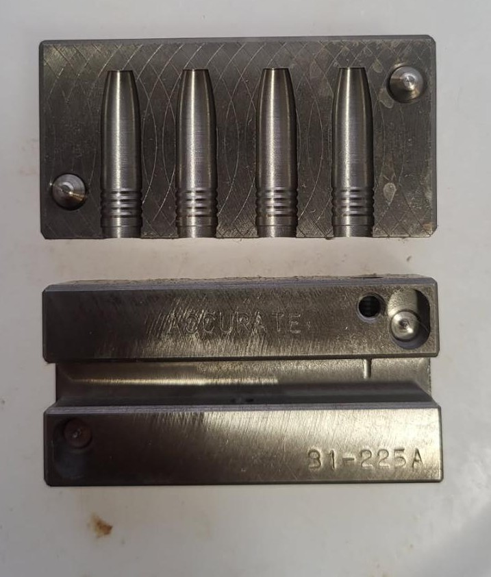 31-225A Mold 2.jpeg