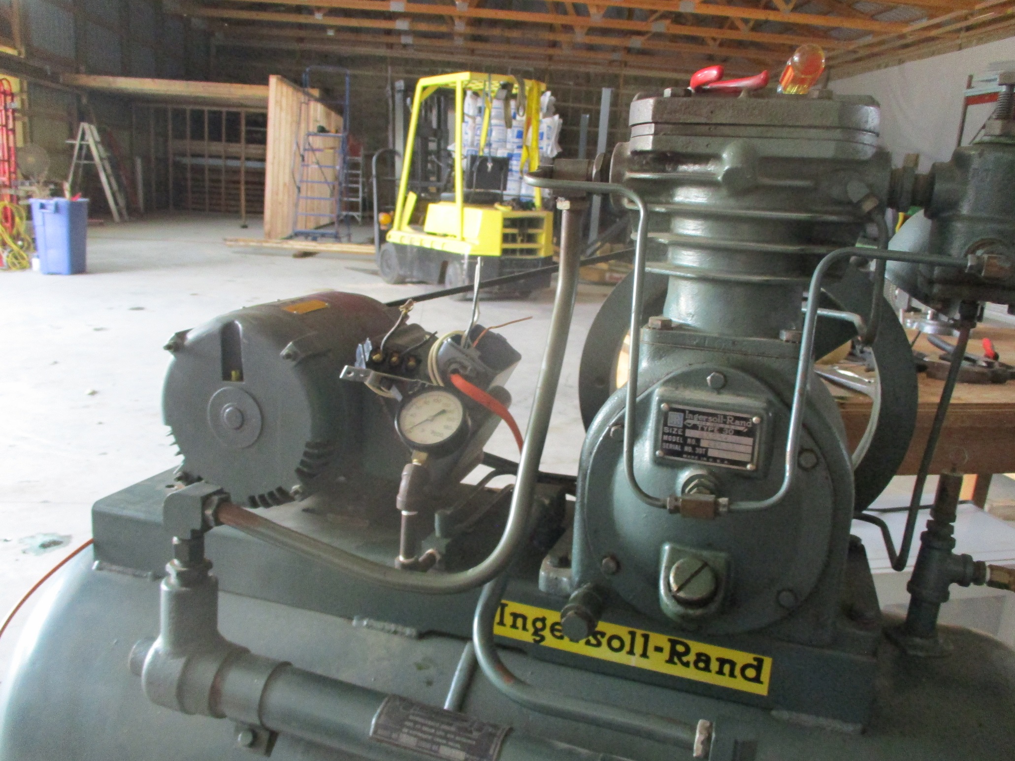 shop 4 compressor.JPG